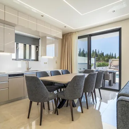 Aurelia-private Pool Villa *