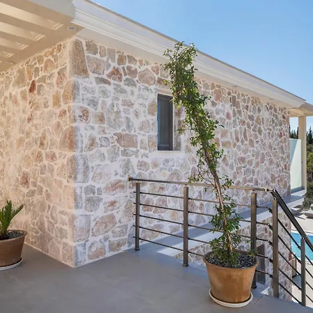 Aurelia-private Pool Villa Tsoukaládhes